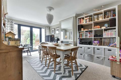 24 Cromwell Road, Worcester Park, KT4 7JP