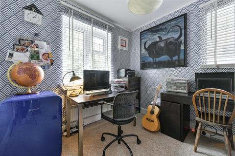 24 Cromwell Road, Worcester Park, KT4 7JP