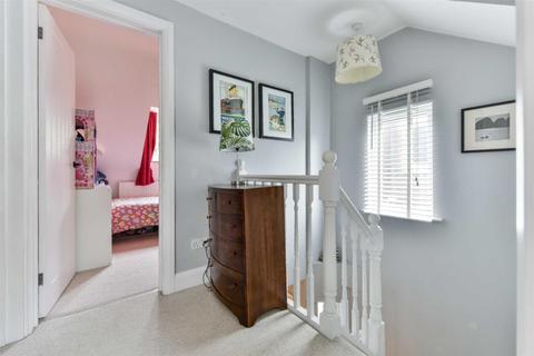 24 Cromwell Road, Worcester Park, KT4 7JP