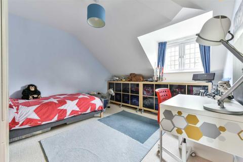 24 Cromwell Road, Worcester Park, KT4 7JP