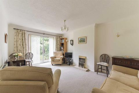 41 Alsom Avenue, Worcester Park, KT4 7EG