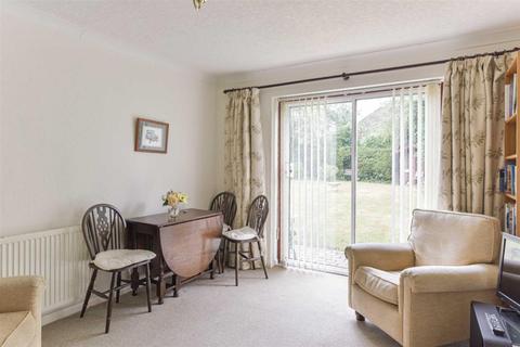 41 Alsom Avenue, Worcester Park, KT4 7EG