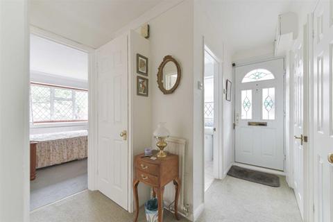 41 Alsom Avenue, Worcester Park, KT4 7EG