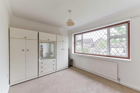 41 Alsom Avenue, Worcester Park, KT4 7EG