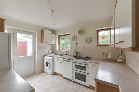 41 Alsom Avenue, Worcester Park, KT4 7EG