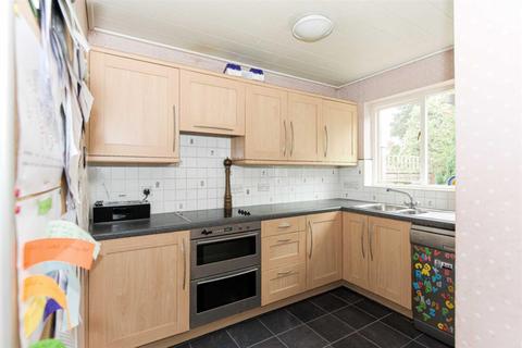 44 Fairfield Way, Epsom, KT19 0EF