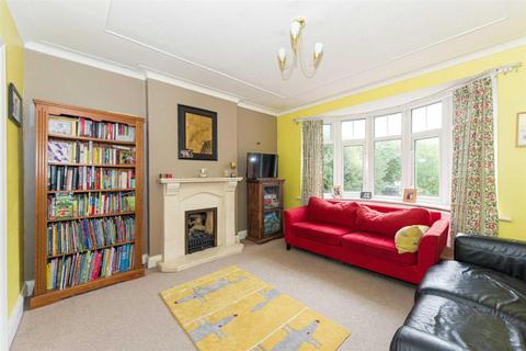 44 Fairfield Way, Epsom, KT19 0EF