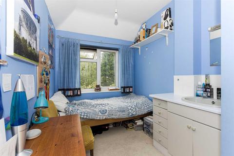44 Fairfield Way, Epsom, KT19 0EF