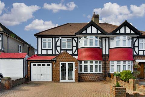 109 Bradstock Road, Epsom, KT17 2LF