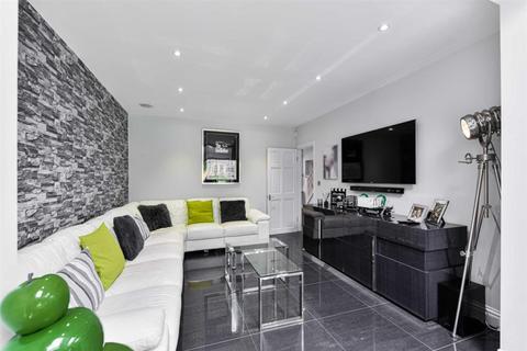 109 Bradstock Road, Epsom, KT17 2LF