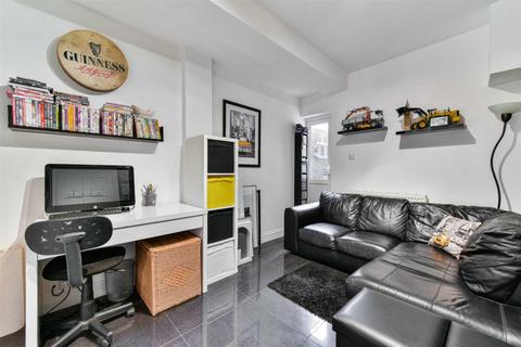 109 Bradstock Road, Epsom, KT17 2LF