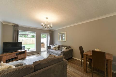 11 Edwards Close, Worcester Park, KT4 8PE