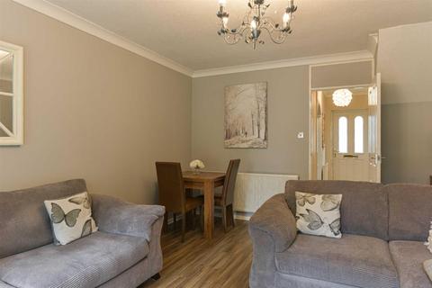 11 Edwards Close, Worcester Park, KT4 8PE