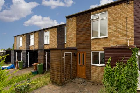11 Edwards Close, Worcester Park, KT4 8PE