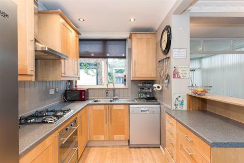 86 Beverley Way, London, SW20 0AQ