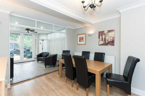 86 Beverley Way, London, SW20 0AQ