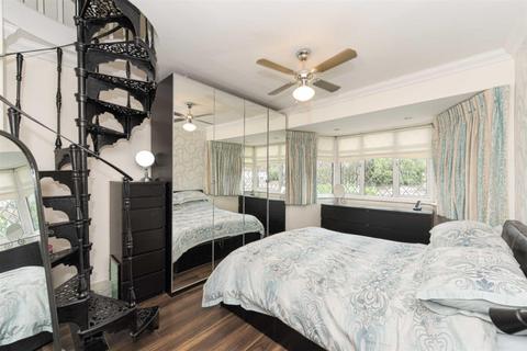 86 Beverley Way, London, SW20 0AQ