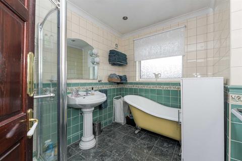 86 Beverley Way, London, SW20 0AQ