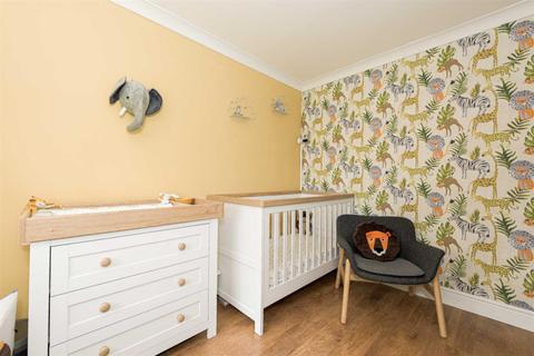 42 Collier Close, Epsom, KT19 9JQ