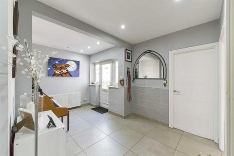 131 Seaforth Gardens, Epsom, KT19 0LW