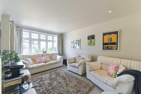 131 Seaforth Gardens, Epsom, KT19 0LW