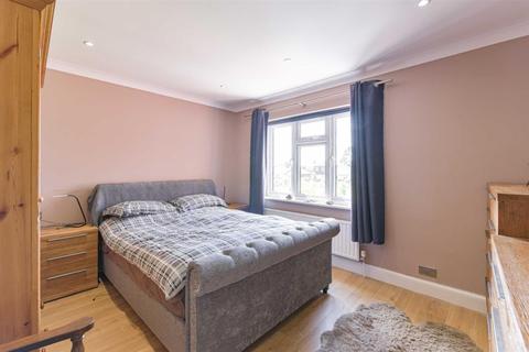 131 Seaforth Gardens, Epsom, KT19 0LW