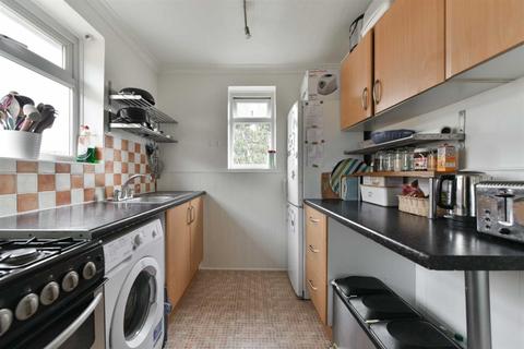 30 Wolsey Close, Worcester Park, KT4 7EF