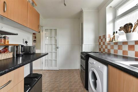 30 Wolsey Close, Worcester Park, KT4 7EF