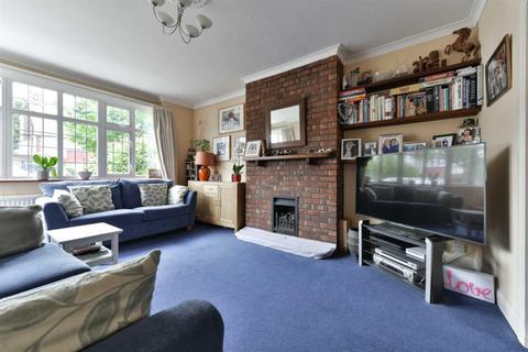 70 Waverley Road, Epsom, KT17 2LS