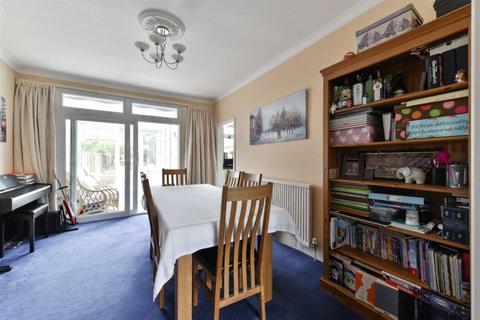 70 Waverley Road, Epsom, KT17 2LS
