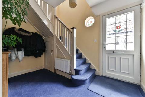 70 Waverley Road, Epsom, KT17 2LS