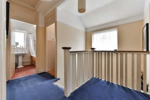 70 Waverley Road, Epsom, KT17 2LS