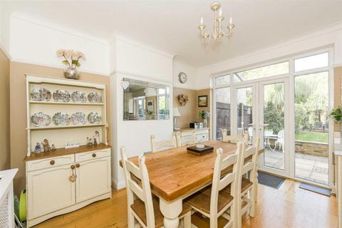 35 Sparrow Farm Road, Epsom, KT17 2JJ