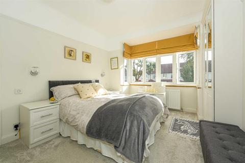 35 Sparrow Farm Road, Epsom, KT17 2JJ