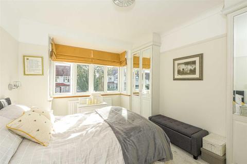 35 Sparrow Farm Road, Epsom, KT17 2JJ