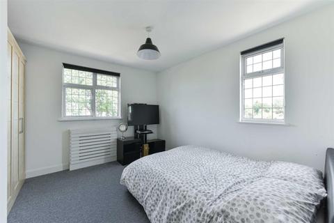 81 Chadacre Road, Epsom, KT17 2HJ