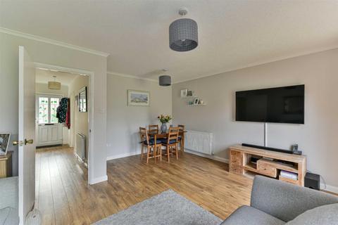 8 Cardinal Close, Worcester Park, KT4 7EH