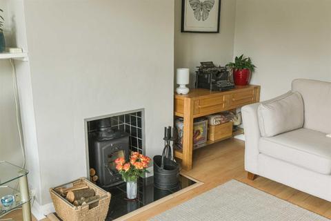 54 Ewell Park Way, Ewell, Epsom, KT17 2NW