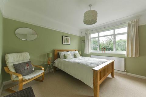 54 Ewell Park Way, Ewell, Epsom, KT17 2NW