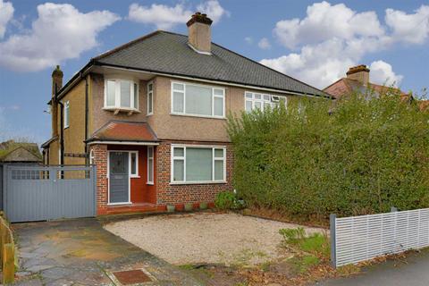 137 Seaforth Gardens, Epsom, KT19 0LW