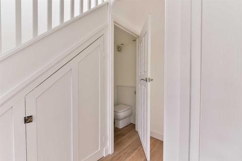 137 Seaforth Gardens, Epsom, KT19 0LW