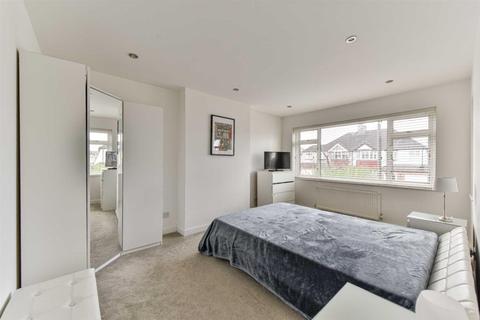 137 Seaforth Gardens, Epsom, KT19 0LW
