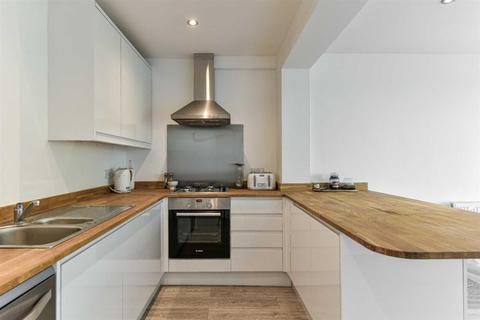 6 Conrad Drive, Worcester Park, KT4 8PP