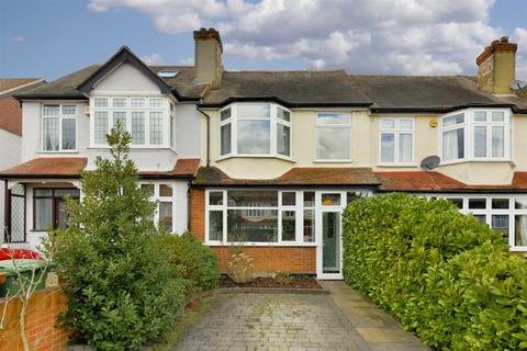 174 Stoneleigh Avenue, Worcester Park, KT4 8YA