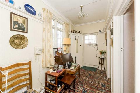 64 Manor Drive, Epsom, KT19 0ET