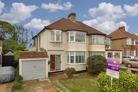 23 Ravensfield Gardens, Epsom, KT19 0ST