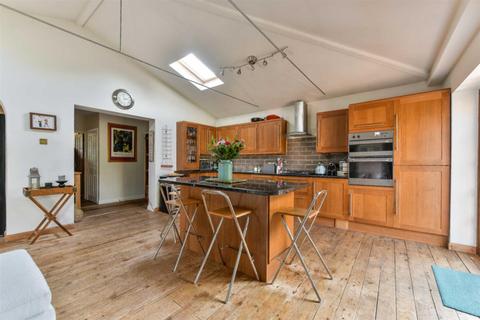 23 Ravensfield Gardens, Epsom, KT19 0ST