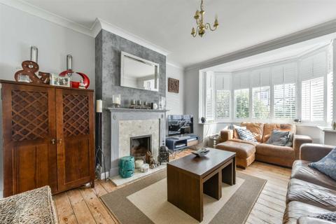 23 Ravensfield Gardens, Epsom, KT19 0ST