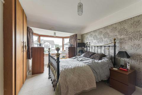 23 Ravensfield Gardens, Epsom, KT19 0ST