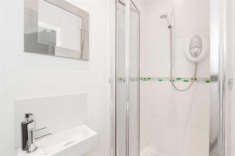 26 Killester Gardens, Worcester Park, KT4 8TZ